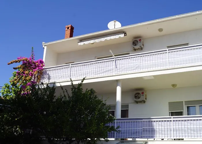 Sea View Apartment Manda